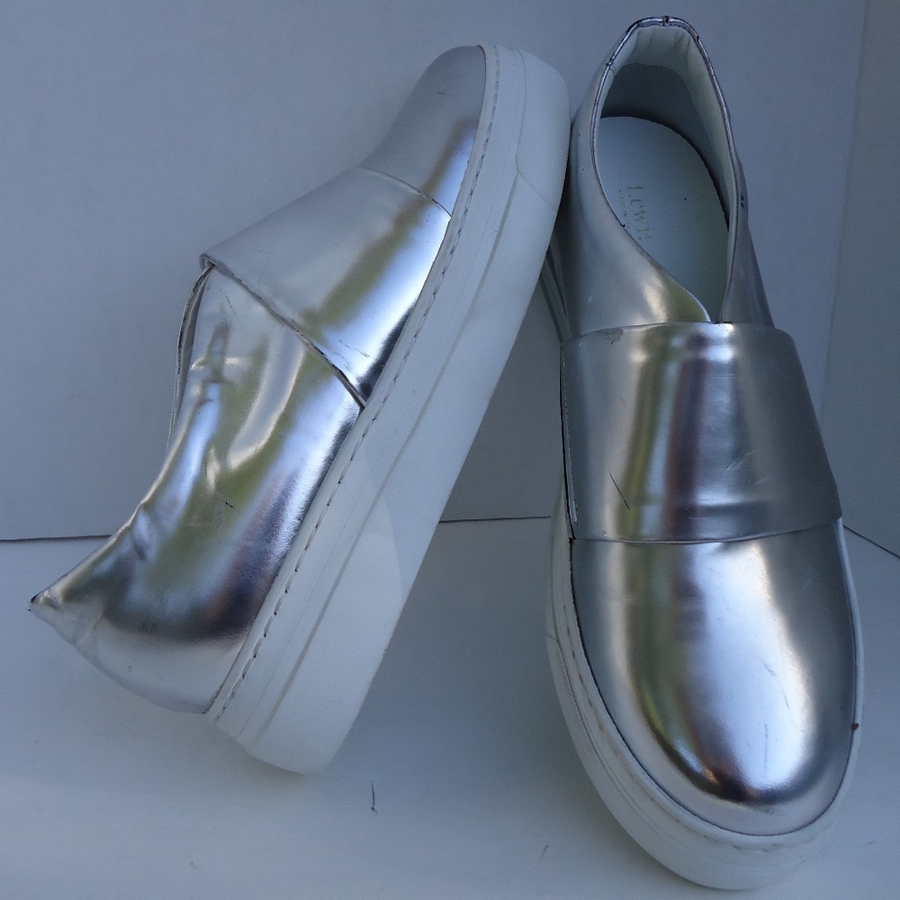 SIZE 8.5. Lewit Italy slip-on leather sneakers shoes.